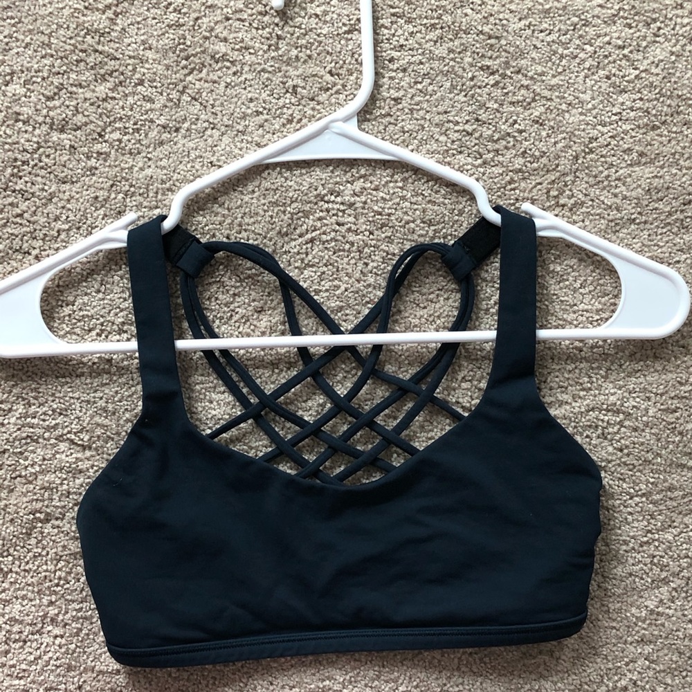 LULULEMON free to be NAVY blue sports bra